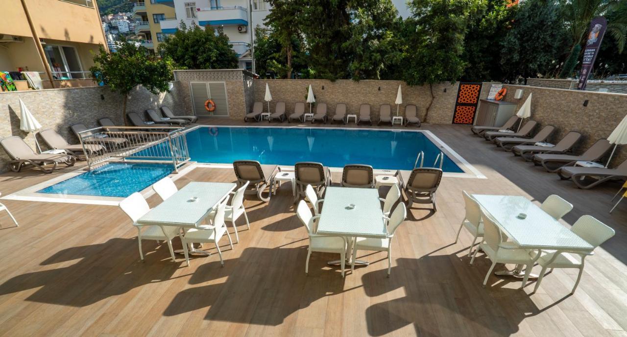 Kleopatra Celine Hotel Alanya Exterior photo