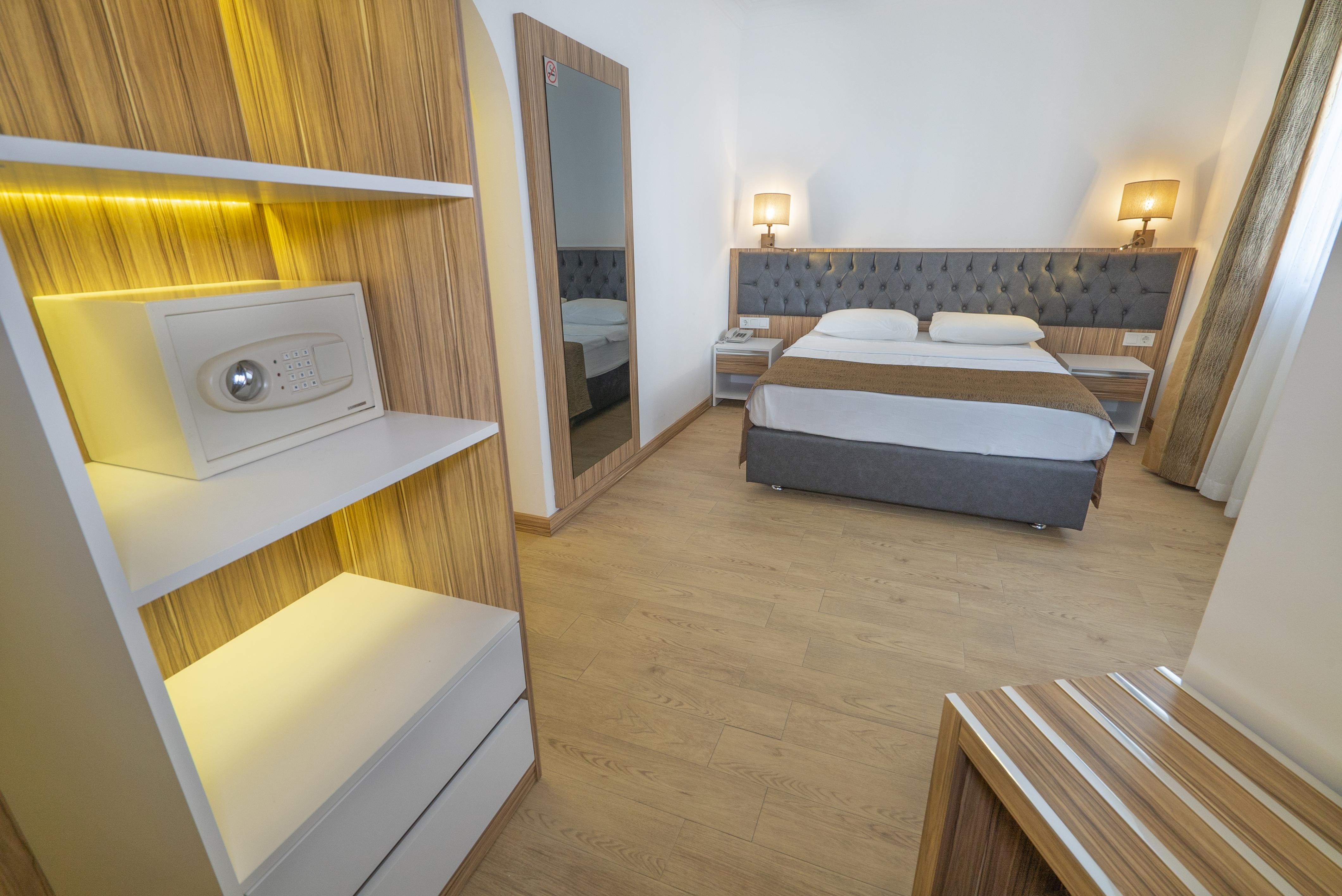 Kleopatra Celine Hotel Alanya Exterior photo