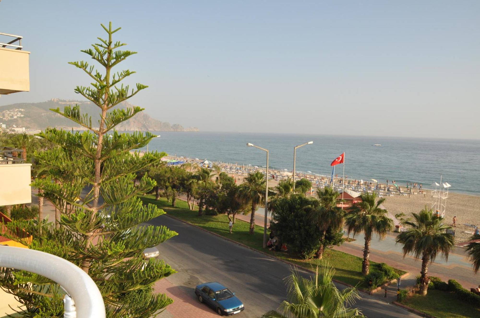 Kleopatra Celine Hotel Alanya Exterior photo