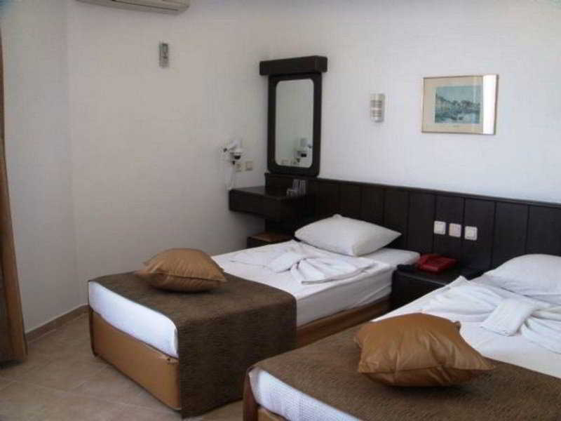 Kleopatra Celine Hotel Alanya Exterior photo